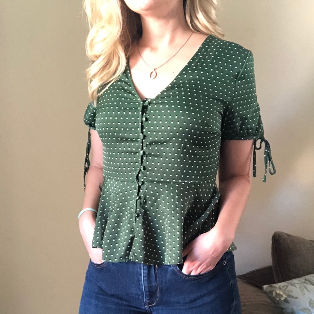Who What Wear Button up Blouse